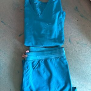 FIGS Women’s Teal Blue Scrub Set